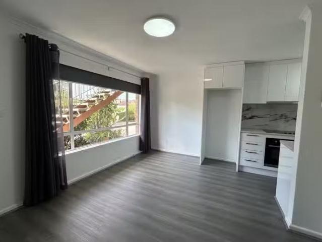 Deal! 4/226 Maribyrnong Road, Moonee Ponds VIC 3039