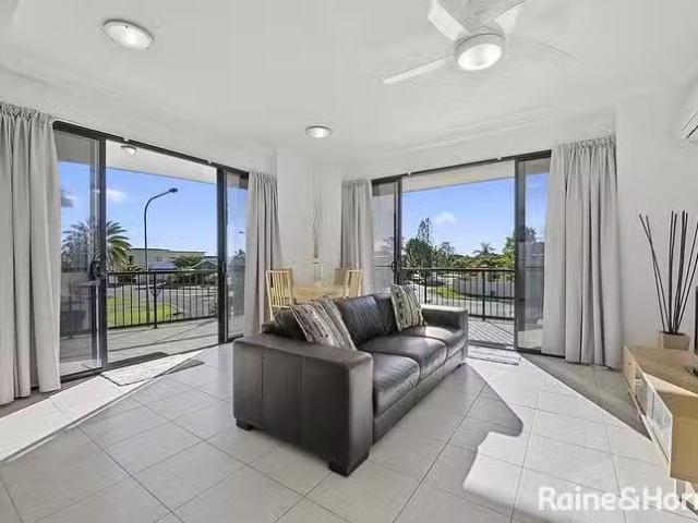 Unique 42/2 12 Masthead Drive, Cleveland, QLD 4163