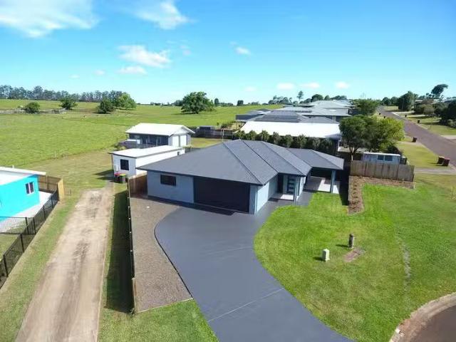 Nice 42 Bernard Street, Malanda, QLD 4885