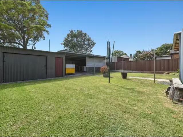 For Rent! 42 Edgehill Avenue, Botany House for rent Listed by.