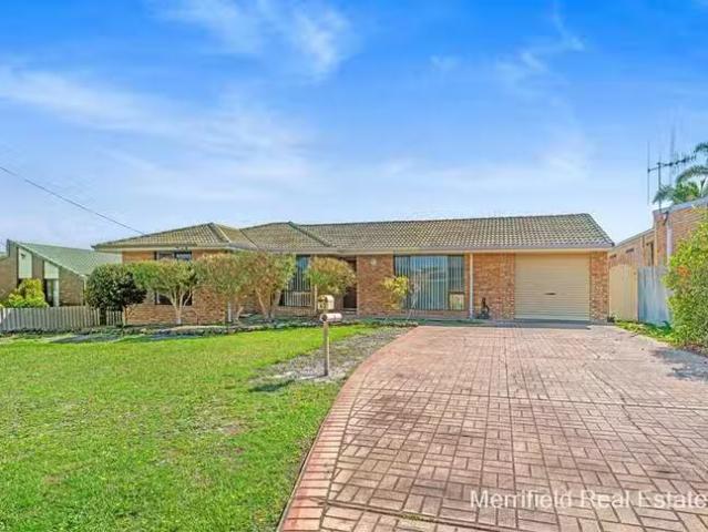 Just in! 42 Erindale Court, Yakamia, WA 6330