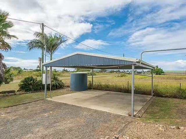 Just in! 42 Young Street, Burnett Heads, QLD 4670