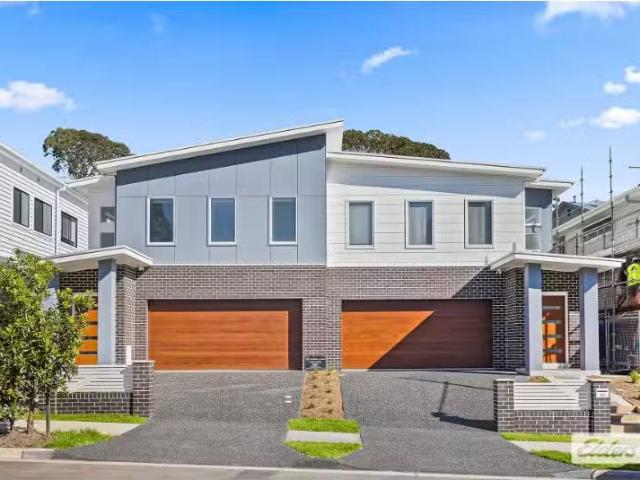 Rental! 42a Araluen Terrace, Tullimbar Townhouse for rent Lis.
