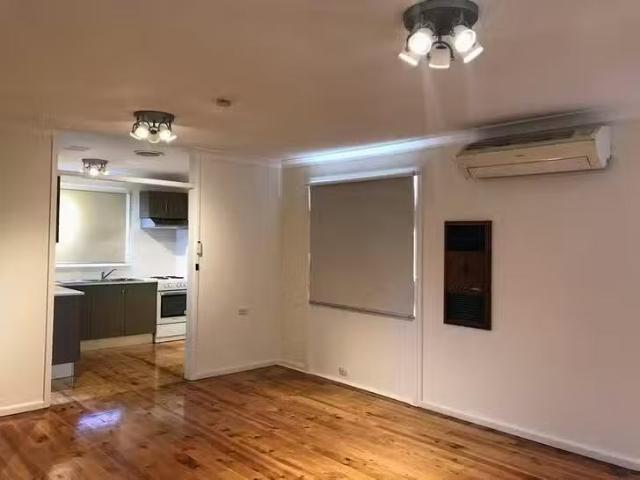 Nice 439 Luxford Road, Lethbridge Park, NSW 2770