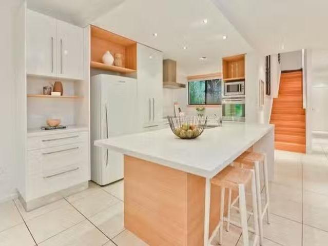 Cheap 43 Mount Street, Toowong, QLD 4066