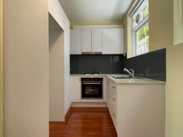 Unique 4/3 Stephens Street, Caulfield VIC 3162