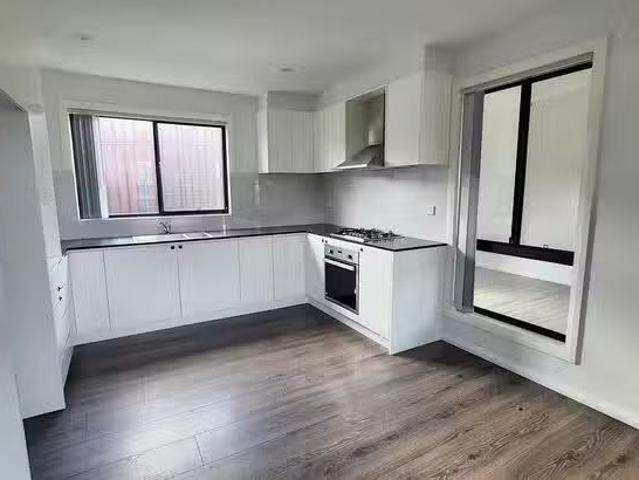 Cozy 43A Warrigo Street, Sadleir, NSW 2168