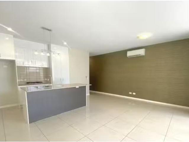 Just in! 4/450 Main St, KANGAROO POINT Apartment for rent Lis.