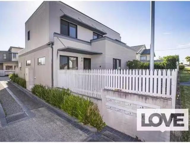 For Rent! 4/55 59 Griffiths Street, Charlestown, NSW 2290