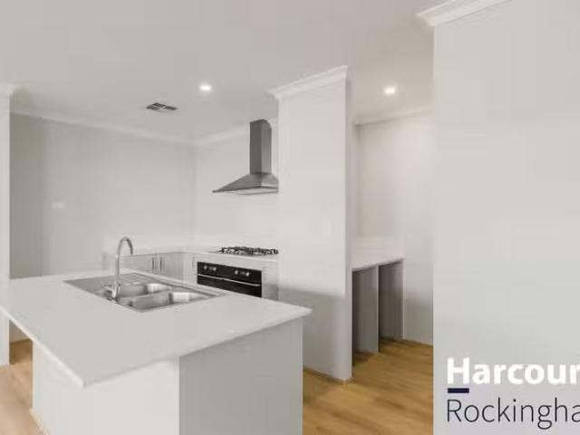 Just in! 45 Caspar Road, MADORA BAY, WA 6210 House for Rent