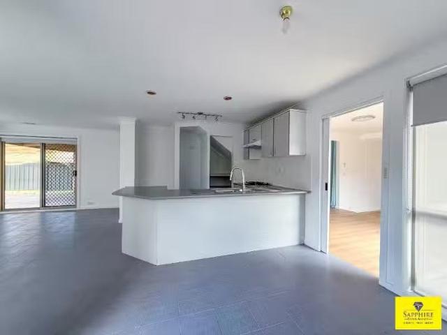 Nice 45 Stainsby Crescent, Roxburgh Park House for rent Liste.