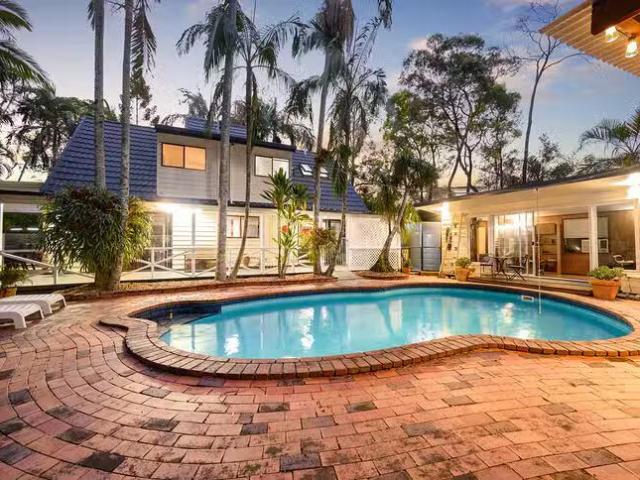 Cozy 45 Ruth Terrace, Oxenford, QLD 4210