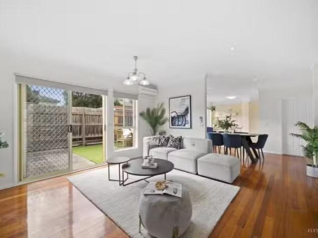Cozy 4/635 Burwood Highway, Vermont South VIC 3133 Townhouse.