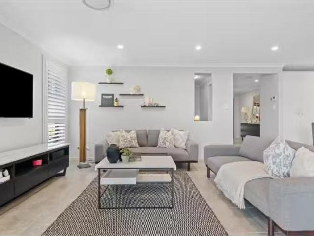 Just in! 46 Melbourne Road, Wadalba House for rent Listed by.