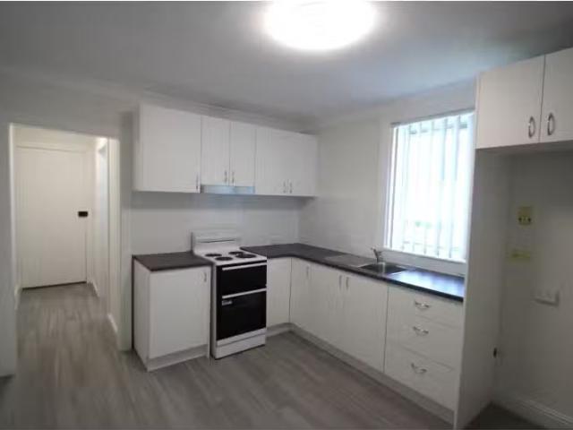 Nice 4/70 Kite Street, ORANGE House for rent Listed by Proper.