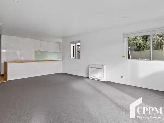 Just in! 4/70 Lord Street, Sandy Bay, TAS 7005