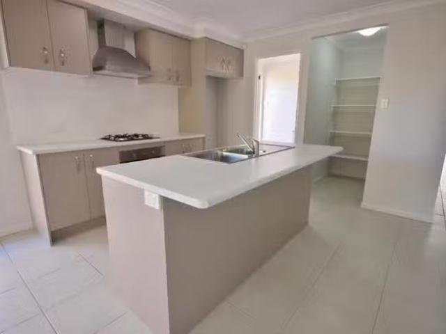 Cozy 47 Cordeaux Crescent, Redbank Plains, QLD 4301