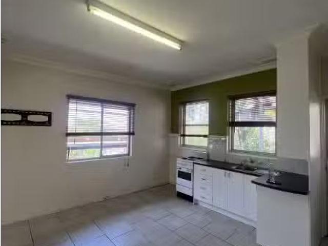 Cheap 4/7 Bellevue Road, Belmont Apartment for rent Listed by.