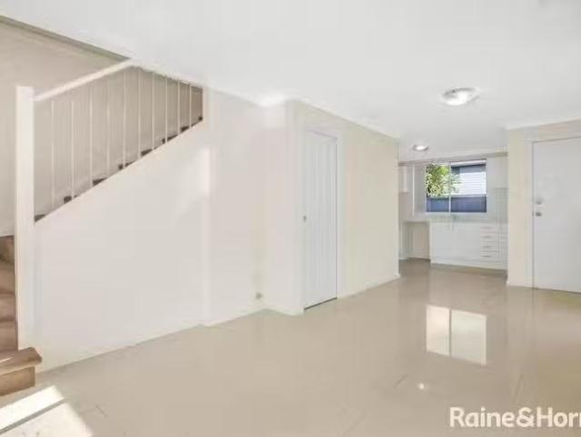 Rental! 4/86 Brisbane Street, Oxley Park, NSW 2760