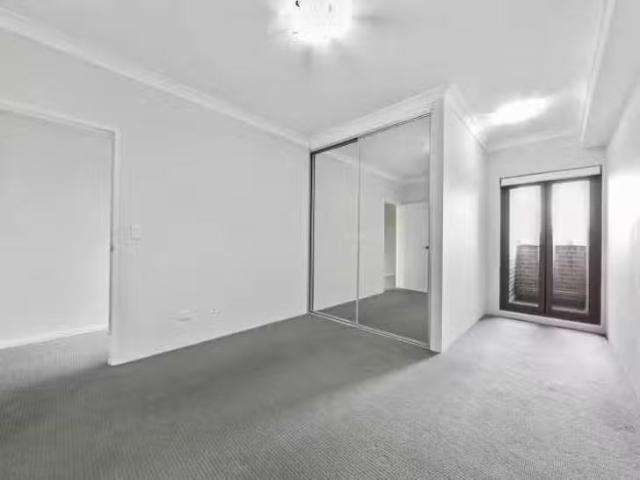 Unique 48/26 32 Clifton Street, Blacktown, NSW 2148