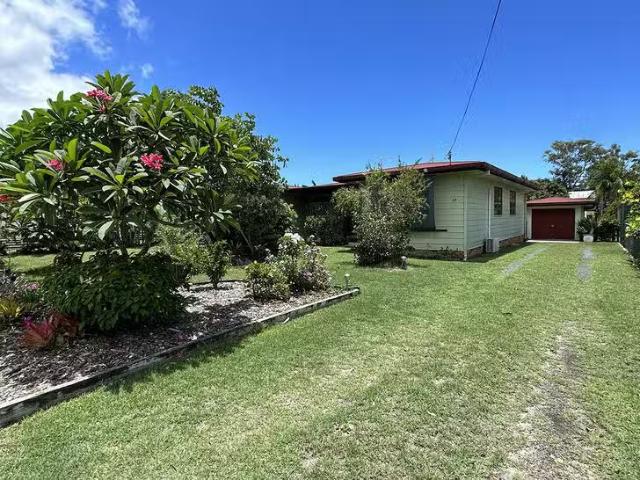 Charming 48 Howard Street, Burrum Heads, QLD 4659