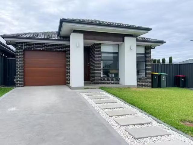 Deal! 48 Optimism Street, LEPPINGTON House for rent Listed by.