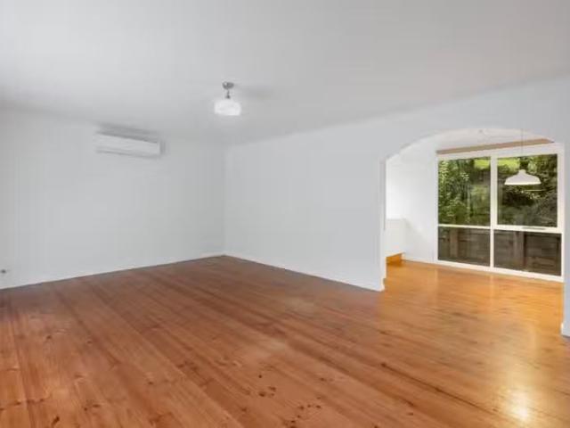 For Rent! 48 View Rd, The Patch VIC 3792 House For Lease