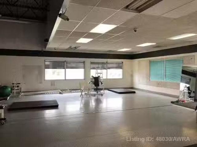 Rental! 4903 2 Avenue East, Edson, AB, T7E 1V4 commercial fo.