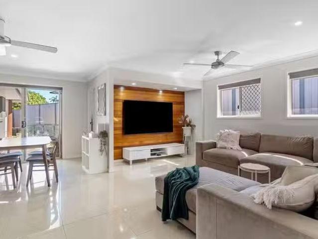 For Rent! 4 Tahan Crescent, Tanah Merah, QLD 4128
