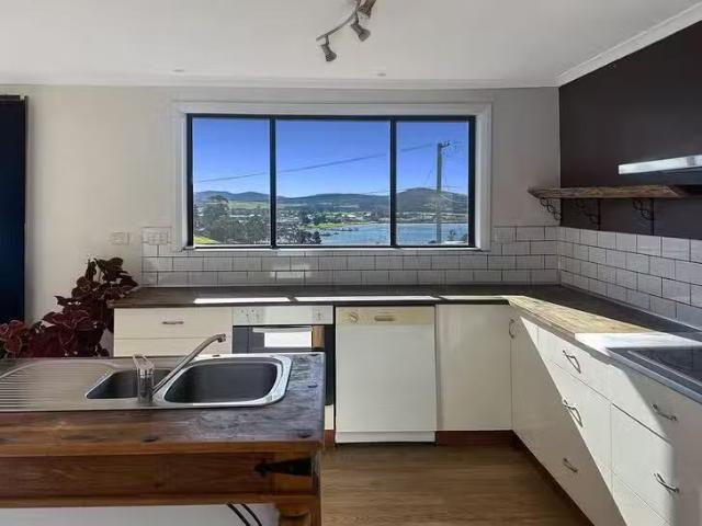 For Rent! 4 Telemon Street, St Helens, TAS 7216