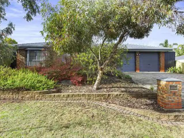 Deal! 4 Arthur Court, Woodcroft, SA 5162
