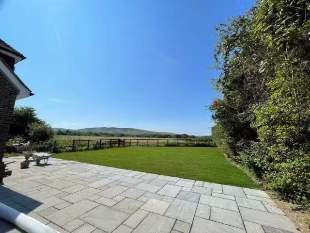 For Rent! 4 bedroom detached house for rent in New Hall Lane.