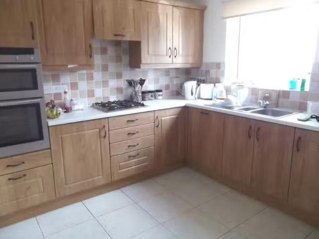 Unique 4 bedroom detached house for rent in Forage Lane, Warmi.