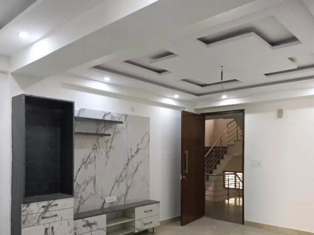 Rental | 4 BHK 1410 Sq.Ft. Apartment in Adani Group Western Heights