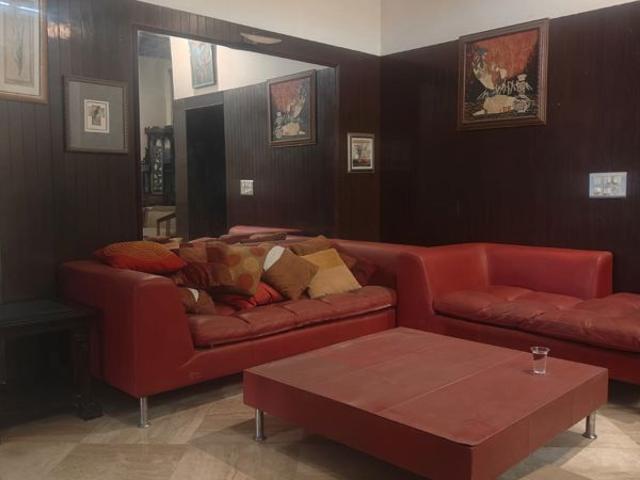 Rental | 4 BHK 155 Sq.Yd. Independent House in Sarvapriya Vihar
