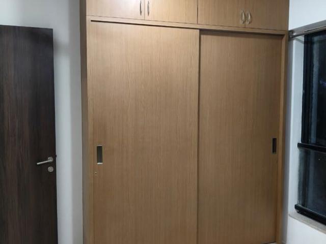 Rental | 4 BHK + 1657 Sq.Ft. Apartment in Kalpataru Magnus