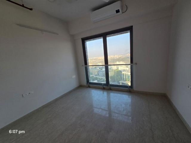 Rental | 4 BHK + 1680 Sq.Ft. Apartment in Adani Ten BKC