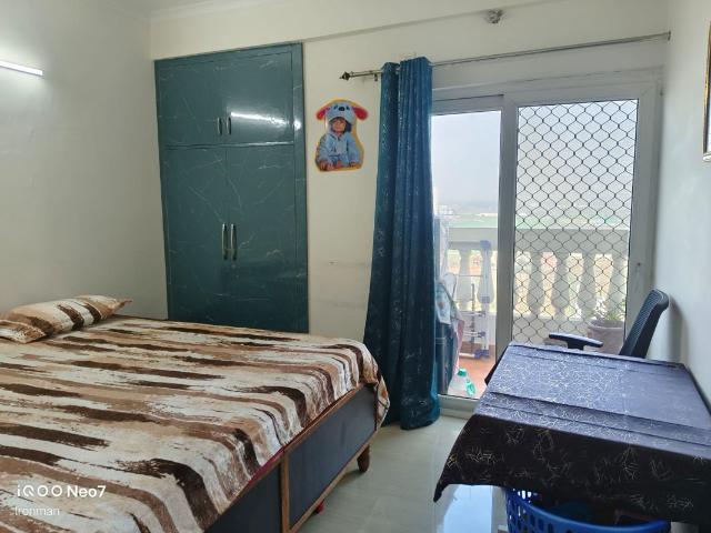 Rental | 4 BHK 1695 Sq.Ft. Apartment in Ajnara Grace