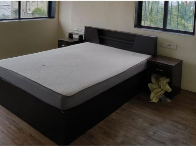Rental | 4 BHK 1600 Sq.Ft. Apartment in Andheri CHS