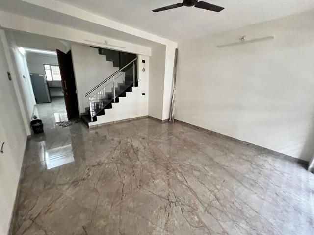 Rental | 4 BHK 1600 Sq.Ft. Penthouse in Krishna Sai Dwarka