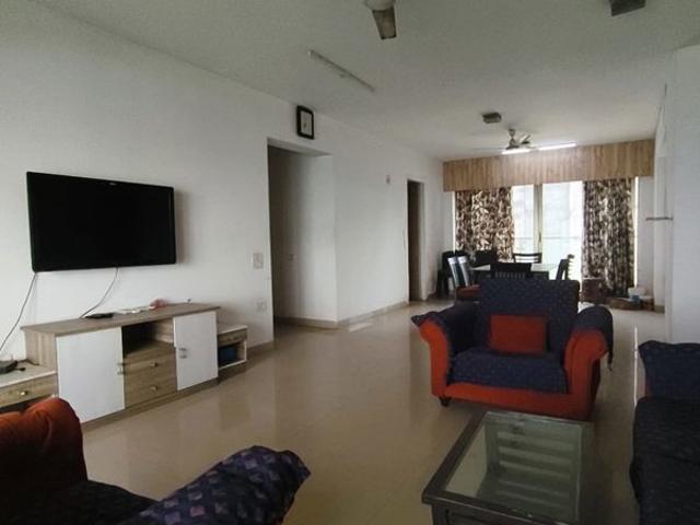 Rental | 4 BHK 1700 Sq.Ft. Apartment in Shagoofa CHS