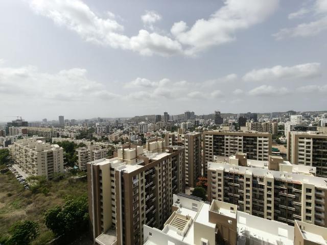 Rental | 4 BHK 1700 Sq.Ft. Apartment in Paranjape Broadway