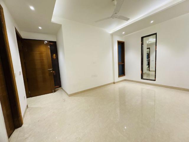 Rental | 4 BHK + 1800 Sq.Ft. Apartment in Chattarpur