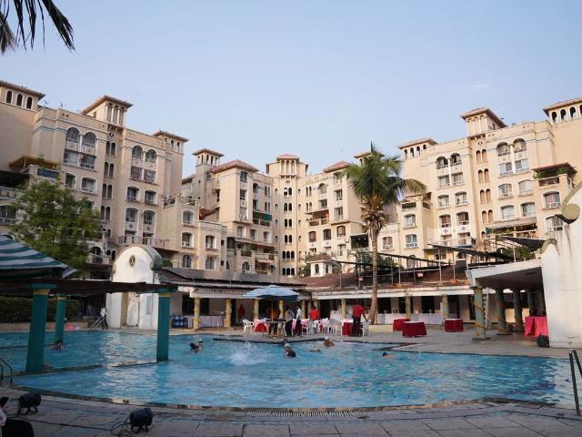 Rental | 4 BHK + 1800 Sq.Ft. Apartment in Karia Konark Campus