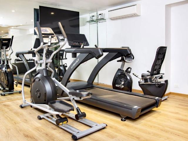 Rental | 4 BHK + 1836 Sq.Ft. Apartment in Rustomjee Seasons