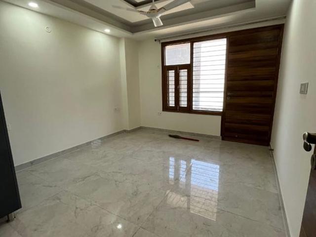 Rental | 4 BHK 1950 Sq.Ft. Apartment in Sector 6 Dwarka