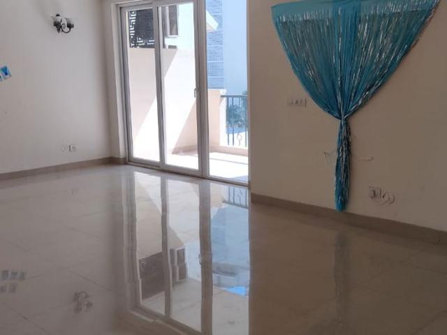 Rental | 4 BHK + 1975 Sq.Ft. Apartment in Emaar Emerald Floors