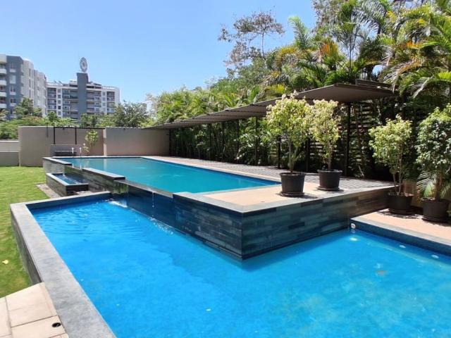 Rental | 4 BHK 1900 Sq.Ft. Apartment in The Terraces Apartment