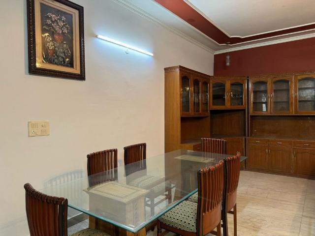 Rental | 4 BHK 2000 Sq.Ft. Apartment in Gulmohar Garden