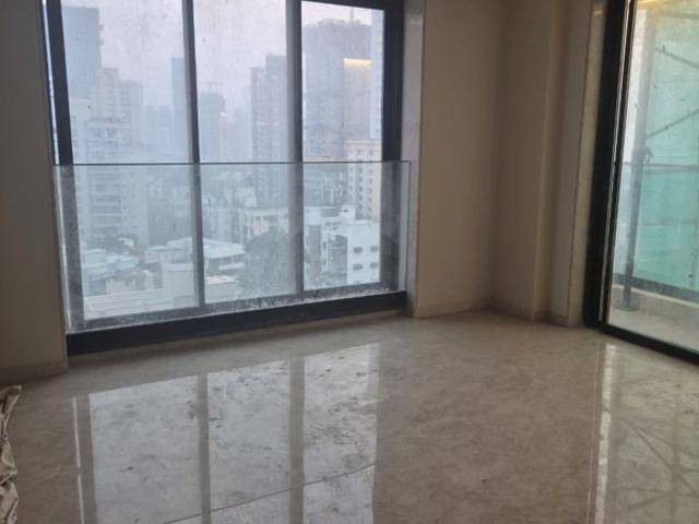 Rental | 4 BHK 2000 Sq.Ft. Apartment in Mahim West